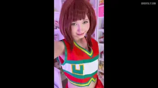 Uraraka invites you in~ (Cosplay By Sushibunniii)