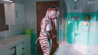 Zebra futa cums in the bathroom (Thinecrawler)